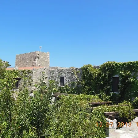 Tsitsiris Castle Hotel