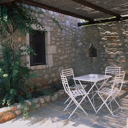 Tsitsiris Castle Hotel Stavríon
